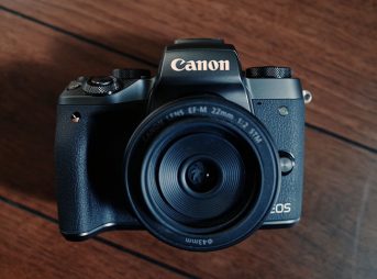 EOS M5 EF-M22mm