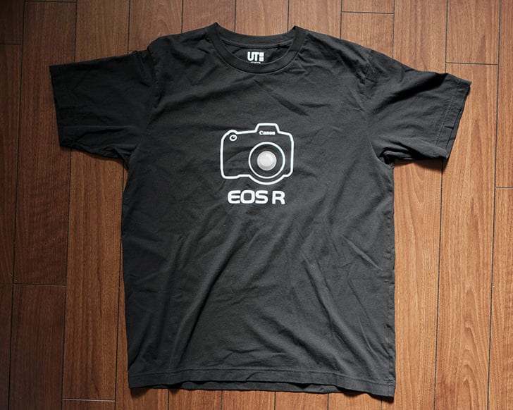 ユニクロ EOS R Tシャツ
