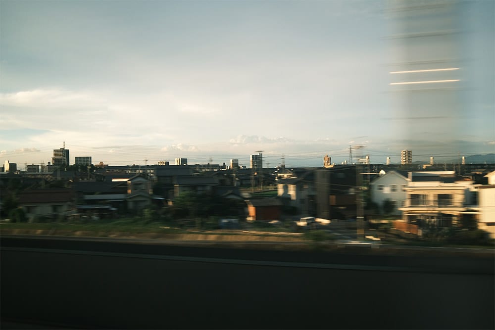 新幹線の車窓から