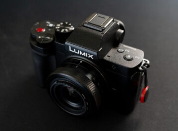 LUMIX G100D